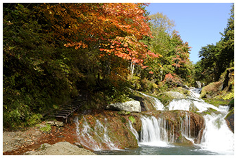 おしどり隠しの滝
